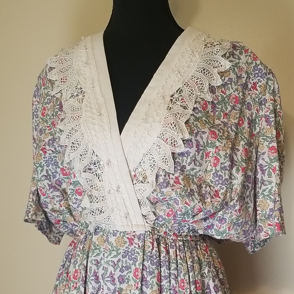 Vintage 80s Romantic Pastel Floral Lace Trim Tea Dress Prairie Lace Collar - 16